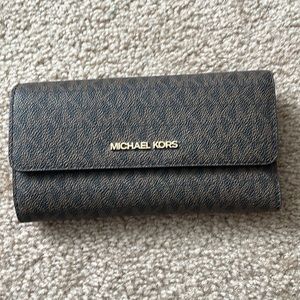 Michael Kors Monogram Wallet